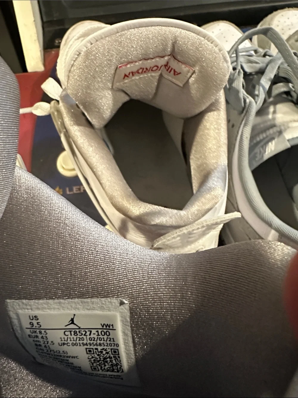 Jordan 4 Retro White Oreo Sneakers
